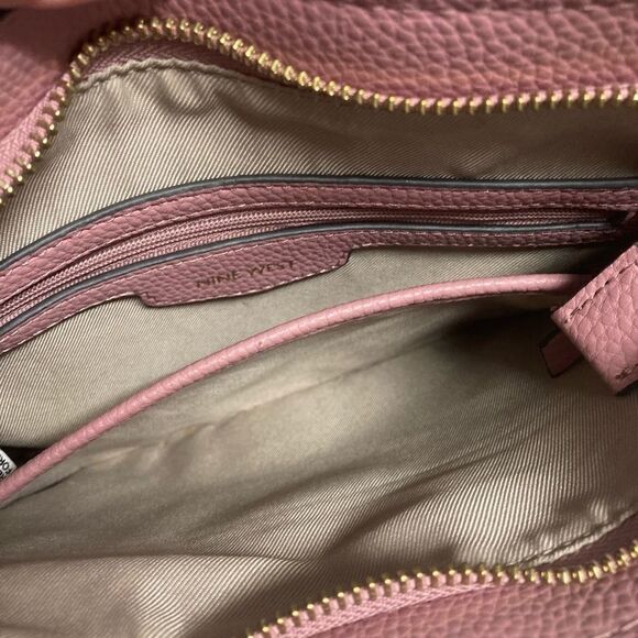 NINE WEST, small pink purse, 11X4X10, 7” strap, zipper closure - Picture 9 of 14